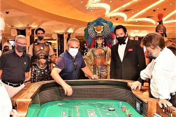 Las Vegas Înapoi În Joc